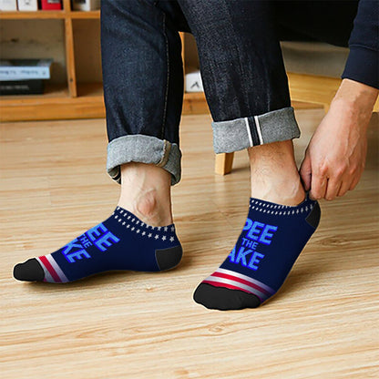 I Pee In The Lake Funny Vacation Partys Mens Crew Socks Crew Sock Women